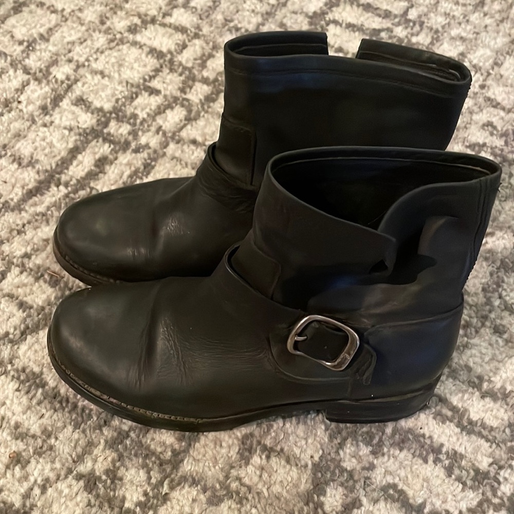 Frye Veronica Boots - size 8